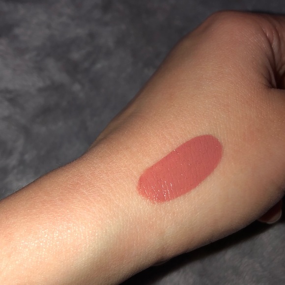 9 lipsticks/ NYX Liquid Suede cream/ Sephora Plump Lip Gloss/ L’Oréal, Clarins - Picture 5 of 13